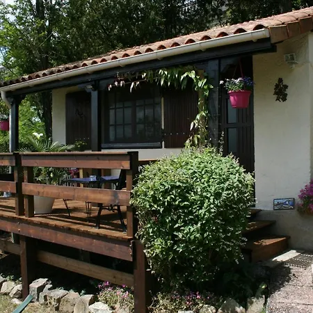 The Petite Chalet Chambre D'Hotes L'Isle-Jourdain  Exterior photo